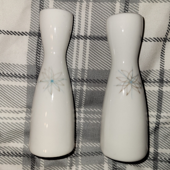 Vintage White Gray Teal Porcelain Mid Century Salt and Pepper Shakers Set of Two - Picture 1 of 5